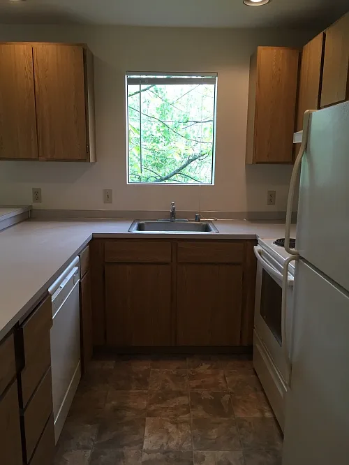 1417 - 4th Ave W Apts - 1 bedroom — Photo 4