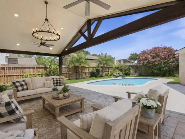 3138 Amesbury Ct, Sugar Land, TX 77478