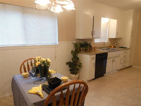 5th image of 7404 Yolanda Dr
