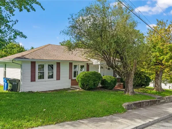 435 Durham St, Mount Airy, NC 27030