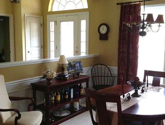 4th image of 1832 Forest Glen Way