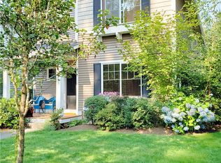 10109 Eastridge Dr NE, Redmond, WA 98053