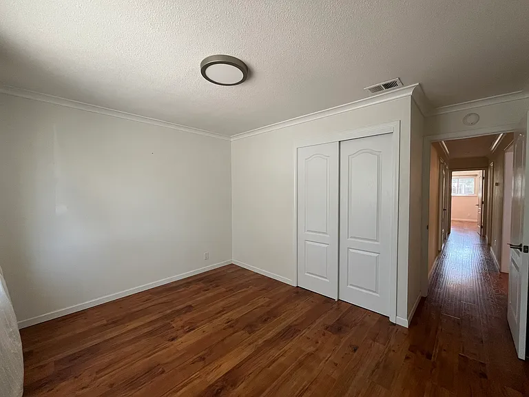 2090 Morrill Ave — Photo 15