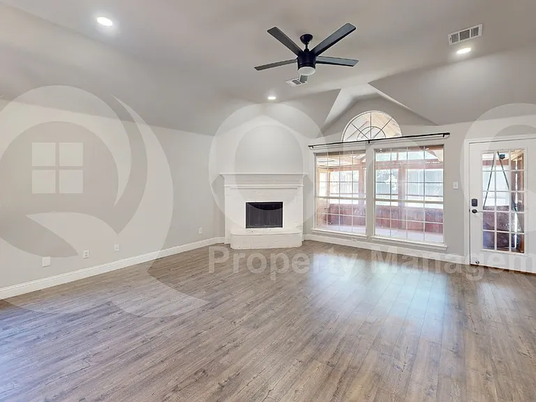 3312 Woodberry Ln — Photo 7
