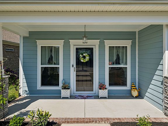 3rd image of 2072 Kirkwall Dr