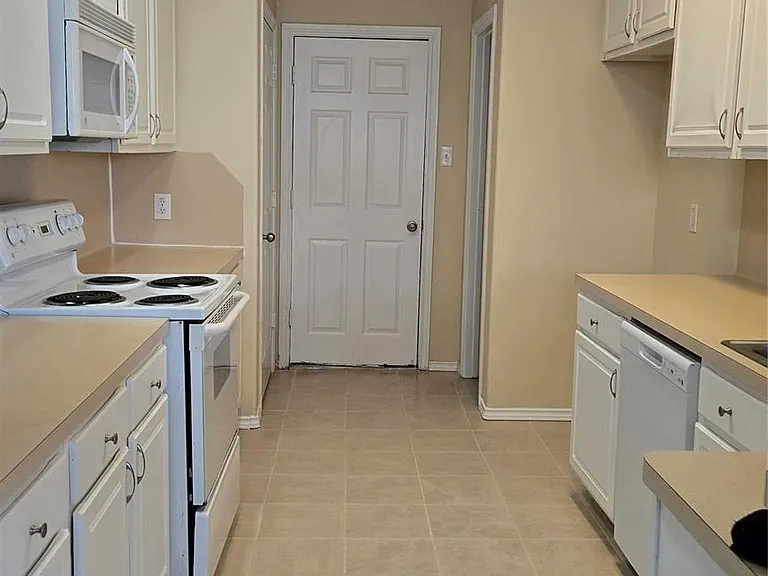 12415 Narcissus View Trl — Photo 6