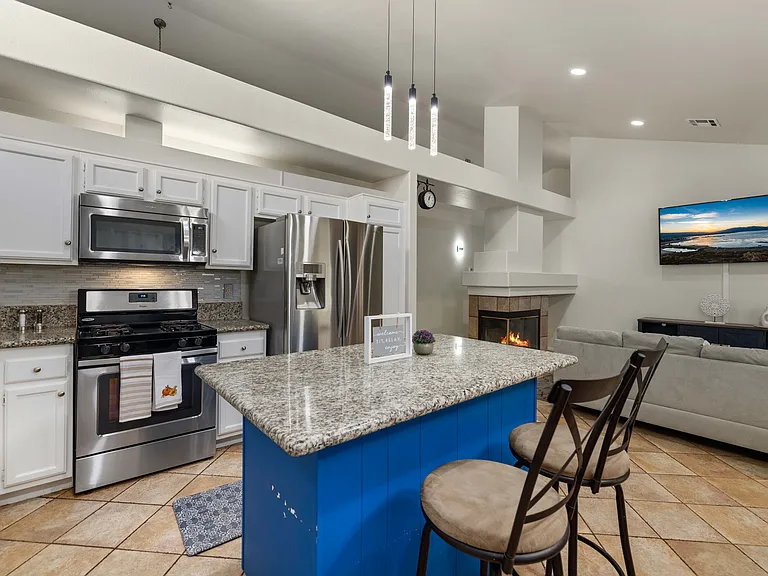 39523 Chalfont Ln — Photo 3