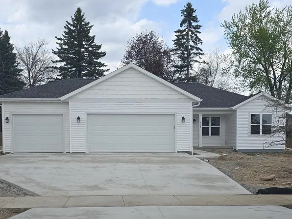 410 Village LANE, Ripon, WI 54971