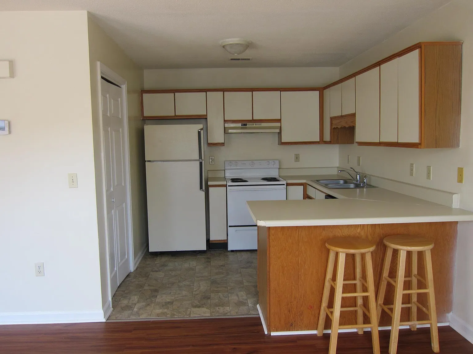 4 bed, 1480 sqft, $2,500 — Photo 3