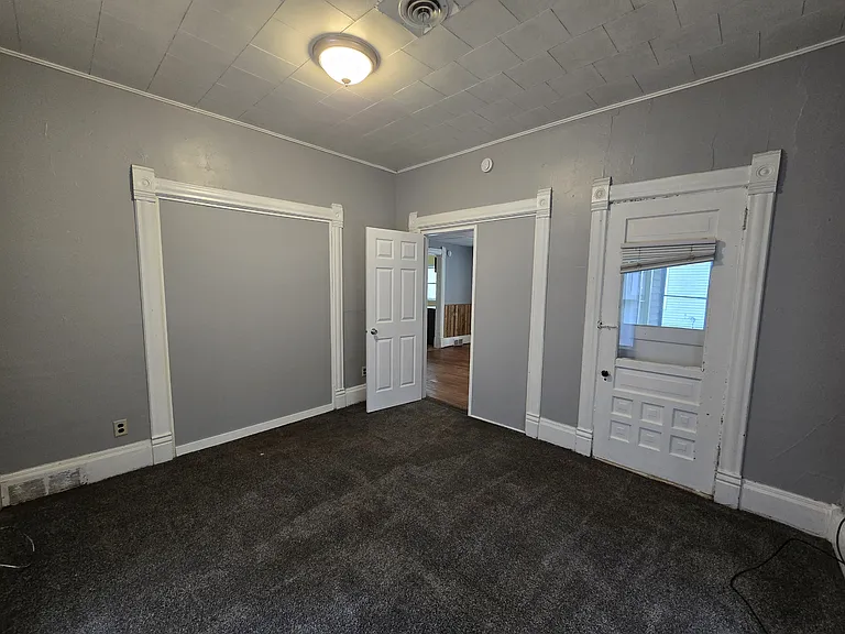 232 Center St — Photo 9
