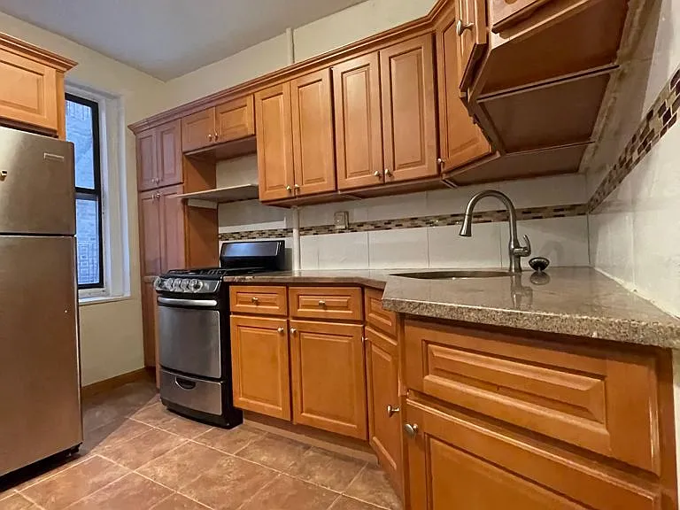 615 W 186th St #3I — Photo 2
