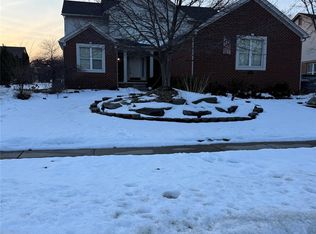 2738 Long Meadow Ln, Rochester Hills, MI 48307