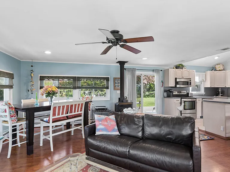 1600 Captain Kidd Dr — Photo 10