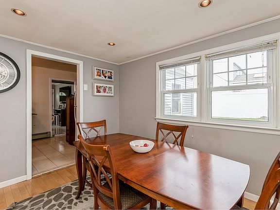 5th image of 67 Park Cir