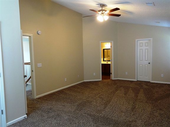5th image of 536 Beverly Dr