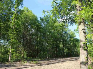 1831 Woodland Xing, Fort Wayne, IN 46825