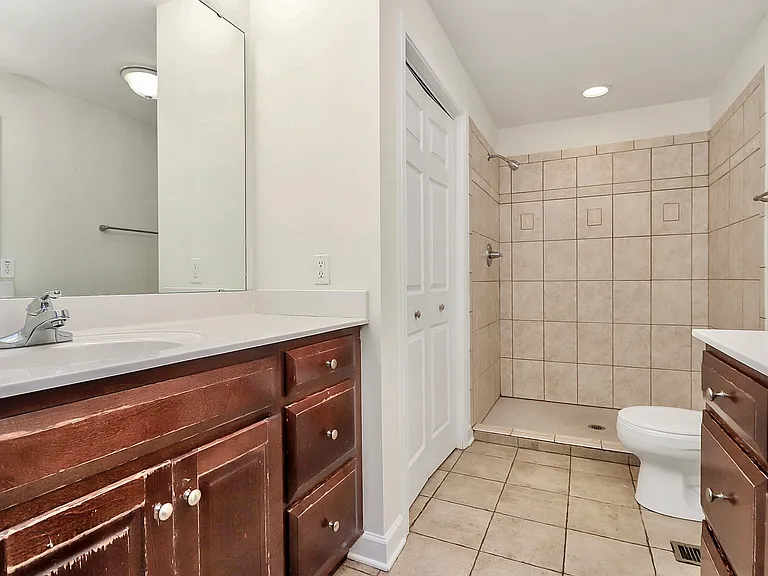 1005 Rainbow Dr — Photo 21