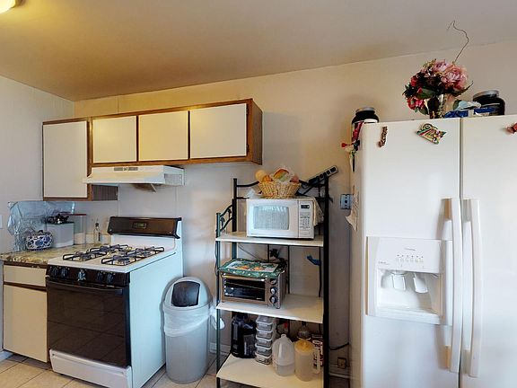 5th image of 1662 Williamsburg Ct APT B