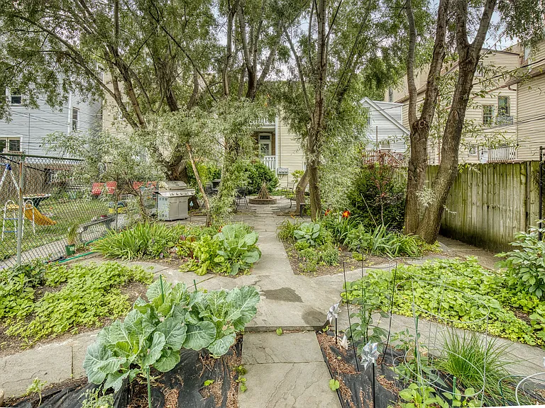 1648 N Saint Louis Ave #2 — Photo 39