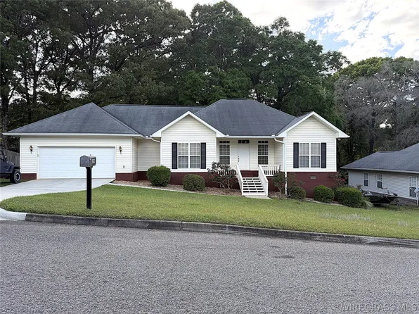 209 Cedar Grove Ln, Enterprise, AL 36330