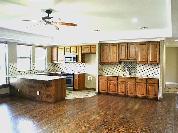 4th image of 3607 Luallen Dr