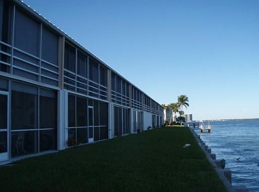 4th image of 100 Wettaw Ln APT 6