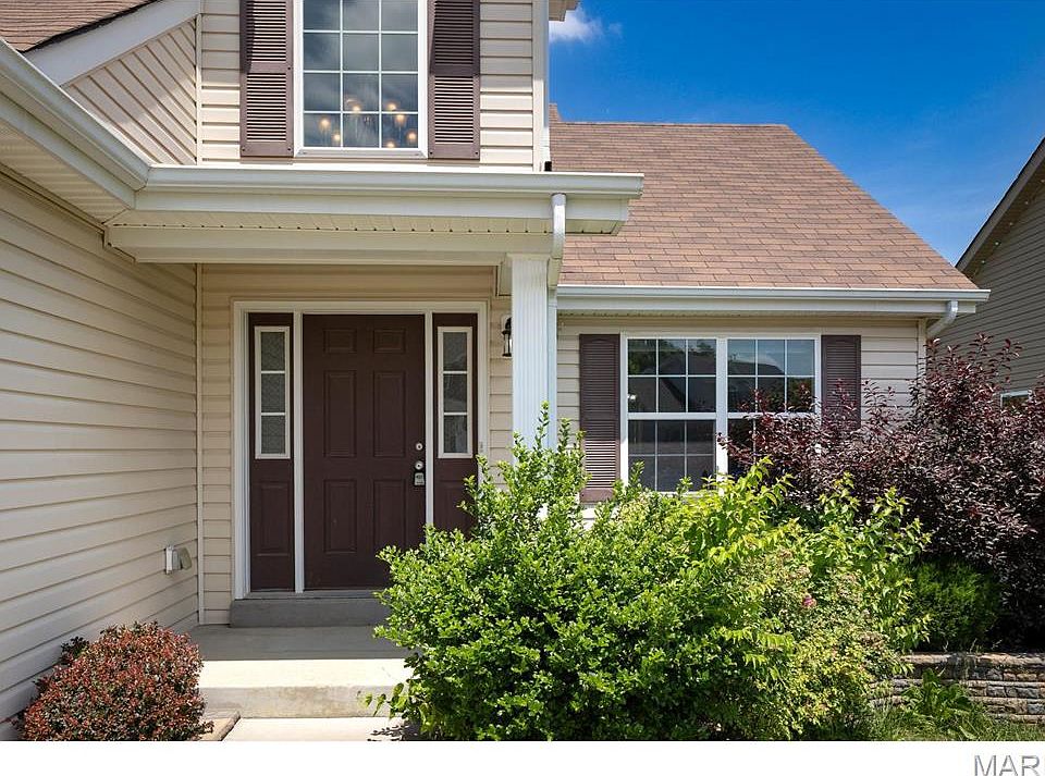 1st image of 255 Winding Bluffs Ct