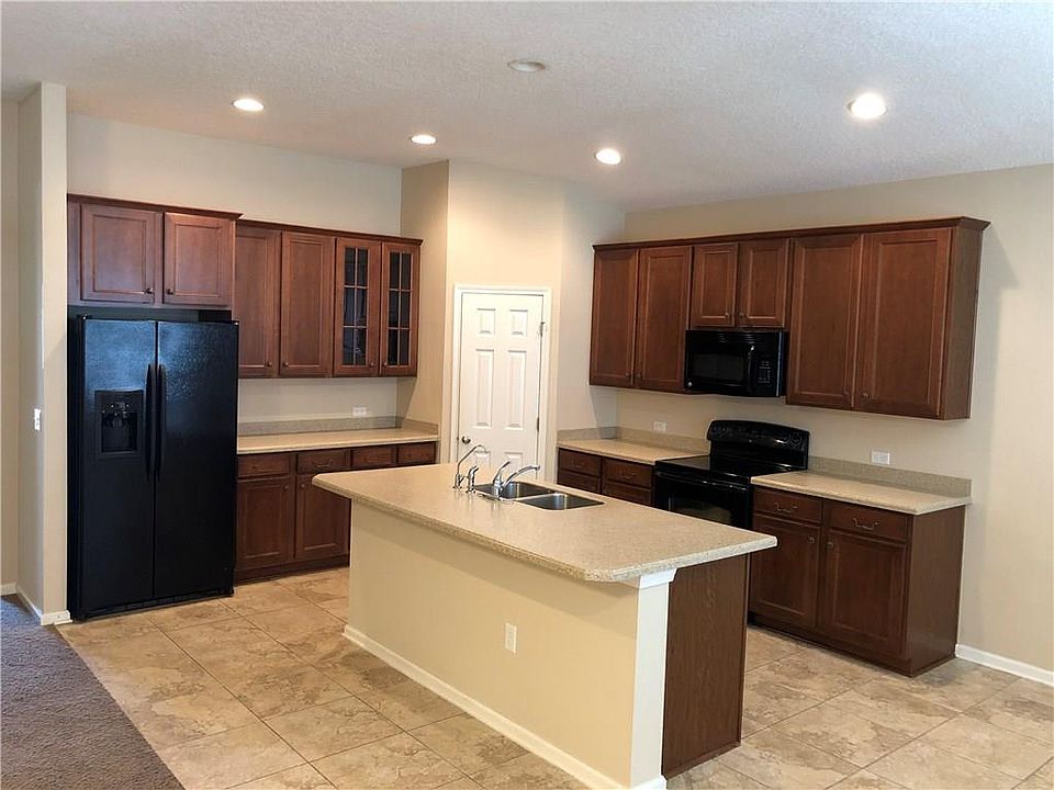 2nd image of 95371 Sonoma Dr