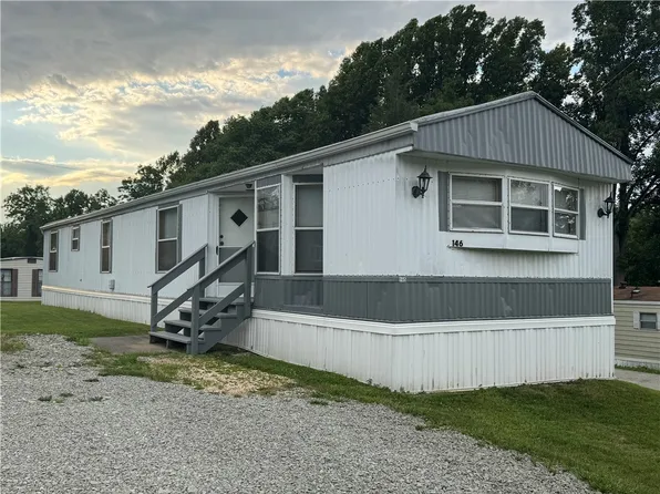 146 Wencliff Ln, Jeannette, PA 15644