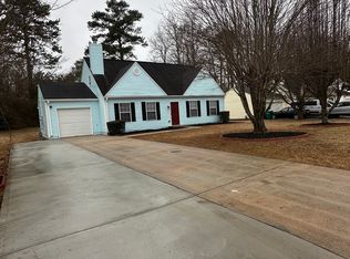 2711 Holly Berry Dr, Ellenwood, GA 30294