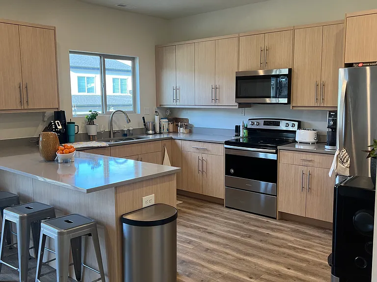 153 W Autumn Ln — Photo 16