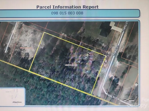 558 S 3rd St, Mc Bee, SC 29101