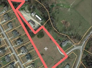 Camp Queen Rd, Swansboro, NC 28584