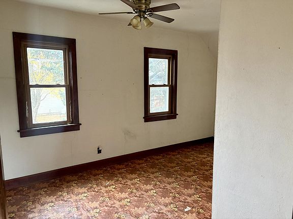 3rd image of 1008 1st Ave N