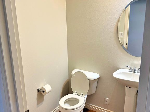 5th image of 23127 NE 8th Pl