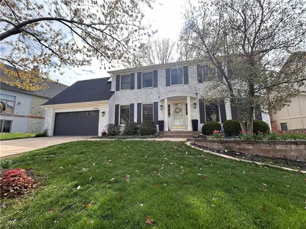 11508 Grant St, Overland Park, KS 66210