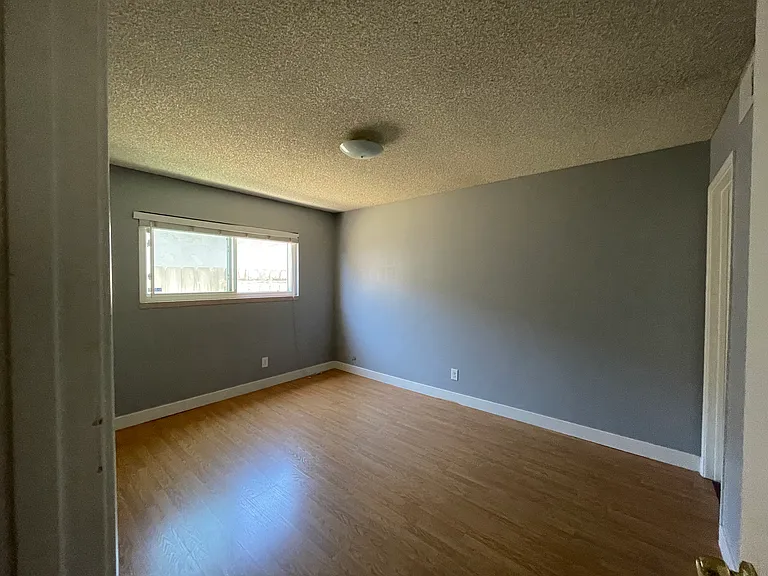 8666 Hillery Dr — Photo 5