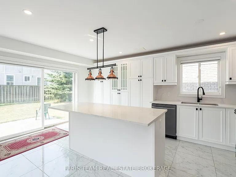 2 Vanessa Dr — Photo 9