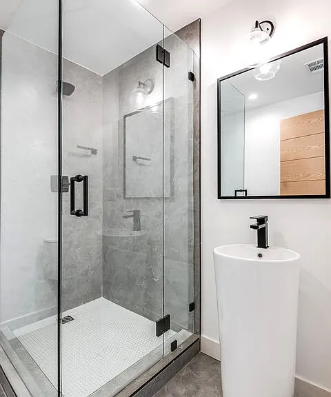 354 1/2 Newland St — Photo 5