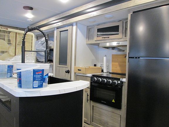 5th image of 107 Mcquarrie Road