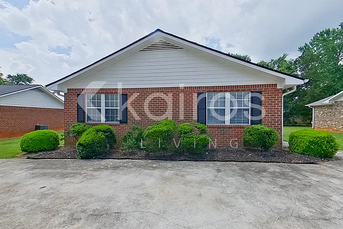 4 bed, 4.0 bath, 1509 sqft, $1,895 — Photo 1