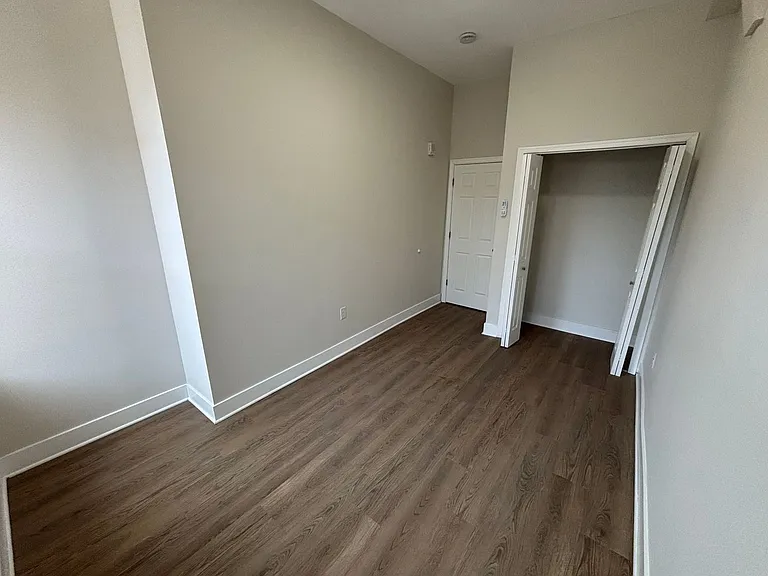 1031 W Hamilton St #4 — Photo 5