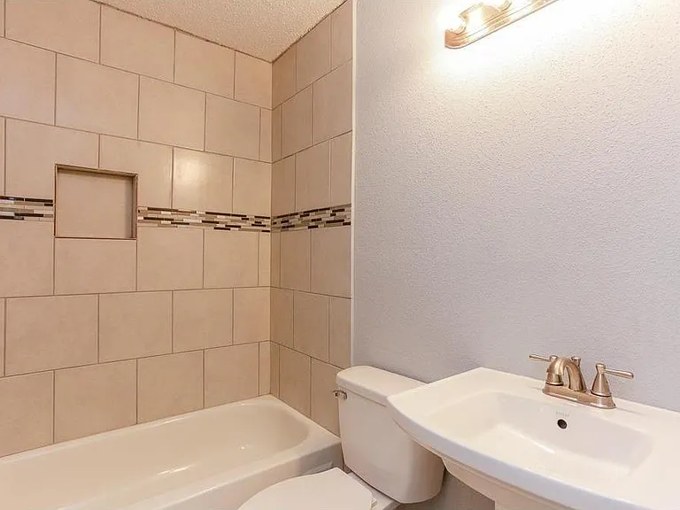 2810 Grants Lake Blvd #1204 — Photo 13
