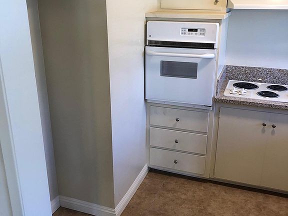 3rd image of 840 Arcadia Ave APT 12