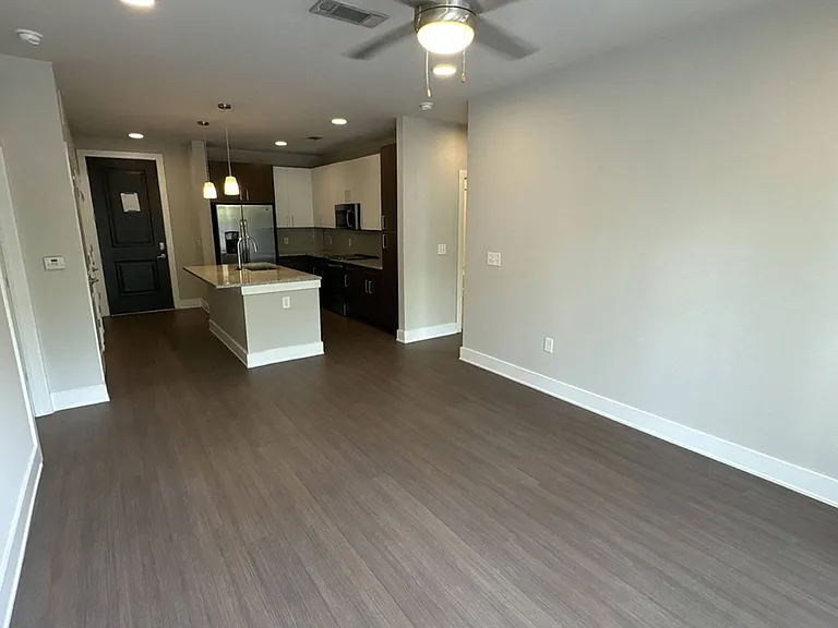 915 Glenwood Apartments on the Beltline — Photo 138