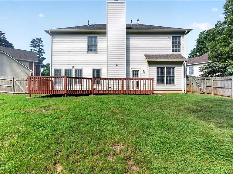 2311 Ravinia Ct NE — Photo 35