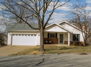 157 Brightfield Dr, Ballwin, MO