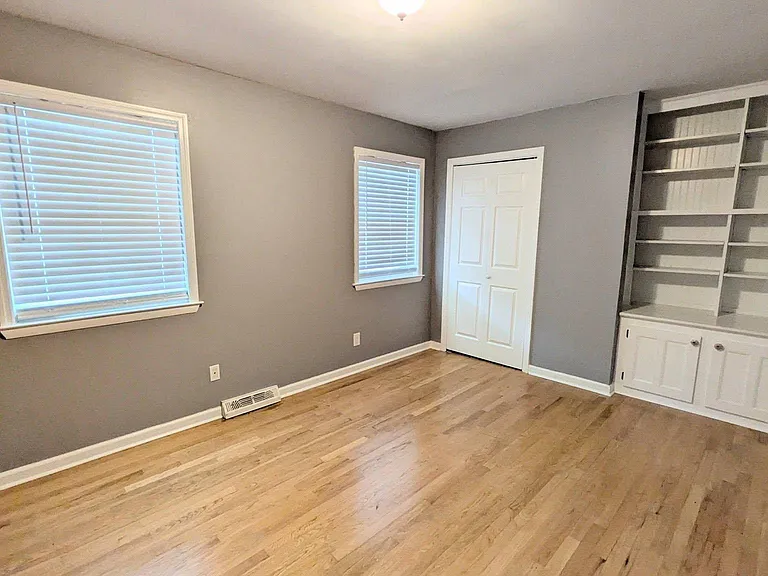 310 Cumberland Dr SE — Photo 16