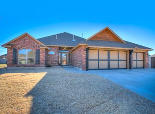 542 W Pine Rose Court Way, Mustang, OK 73064