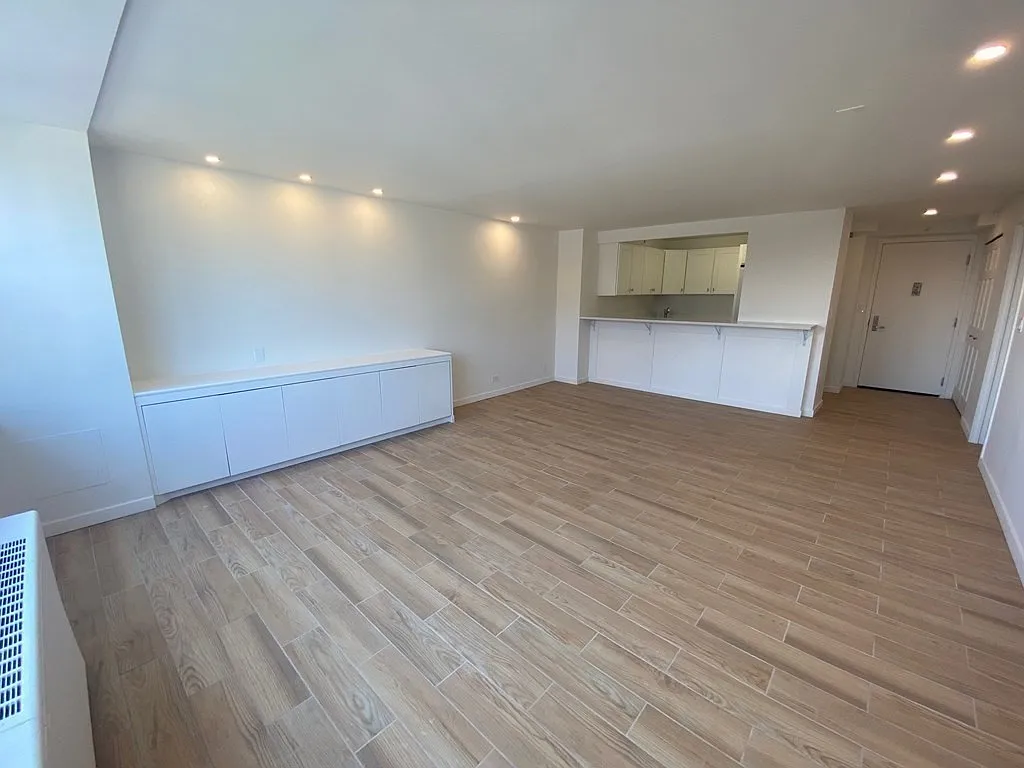 1 bed, 735 sqft, $4,000 — Photo 3